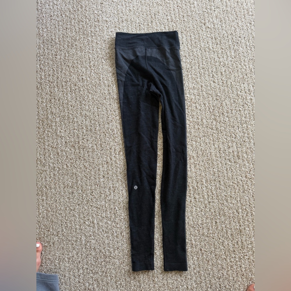 Lululemon Black and gray Heathered black high rise Wunder Under Leggings